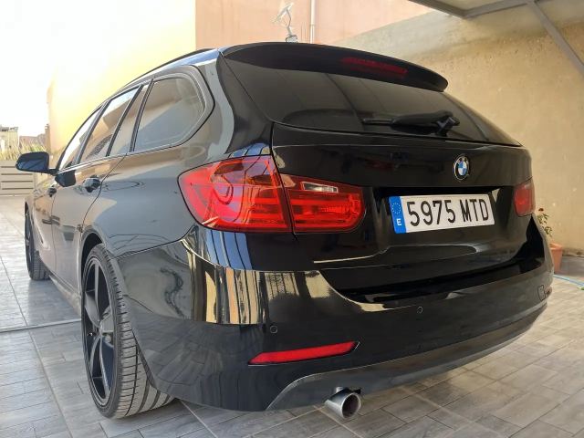 BMW 318dA Touring Luxury